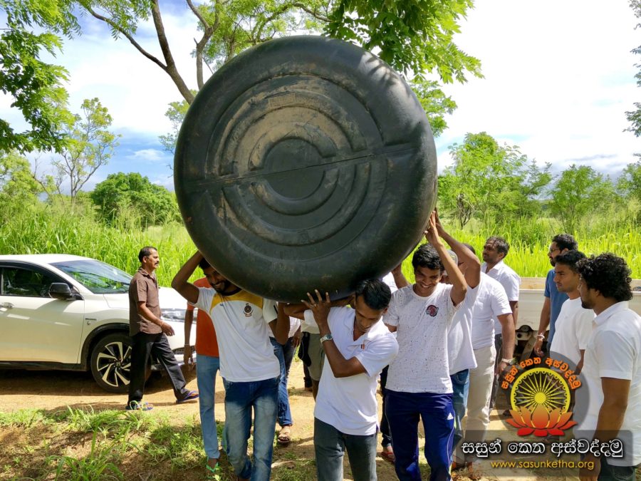 (98) දුෂ්කර වන අරණක් වෙත මිතුරන් හා එක්වී වතුර ටෑoකි පූජාවක් සිදුකලෙමු