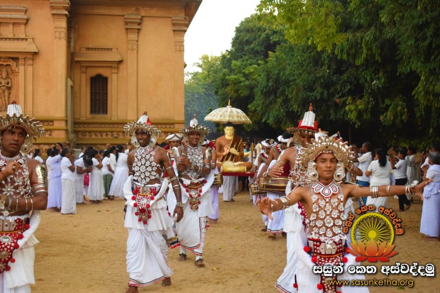 2019.03.24 කැලණි සෑ මලුවේ වැලි ඇතිරීමට සමගාමීව සිදුකල උතුම් කැලණි සෑ වන්දනාව_26